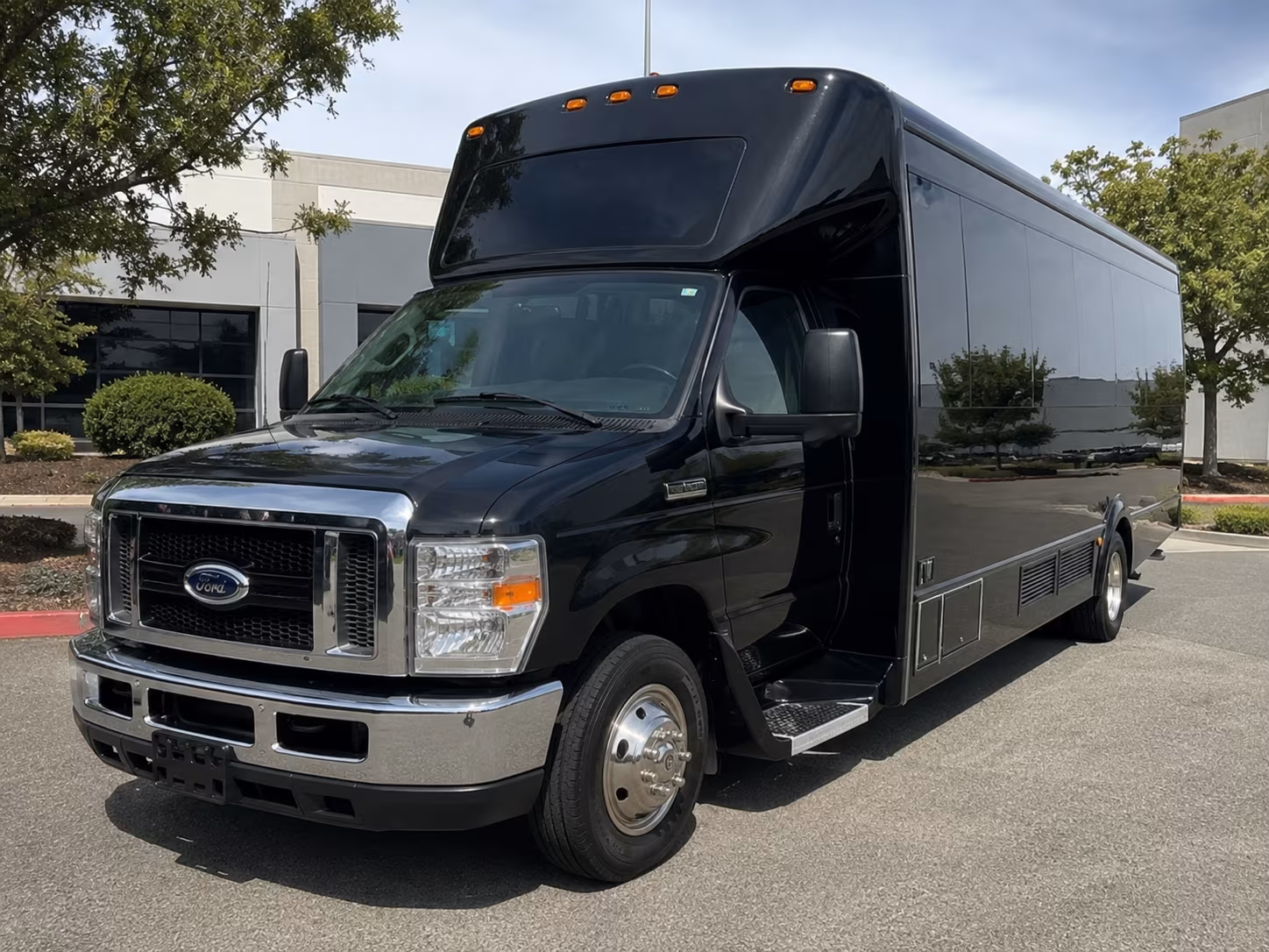 party buses for temecula wine country tours from jurupa valley